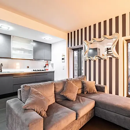 Panoramic River View Downtown With Terrace *