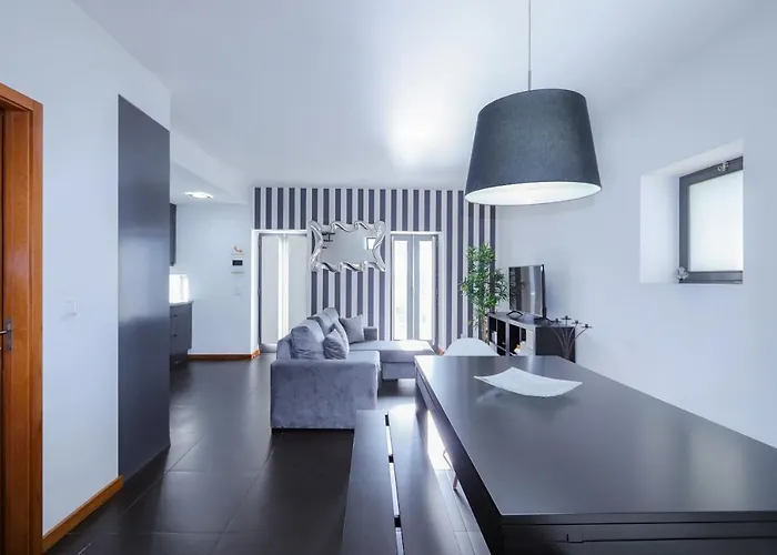 Panoramic River View Downtown With Terrace בית נופש *