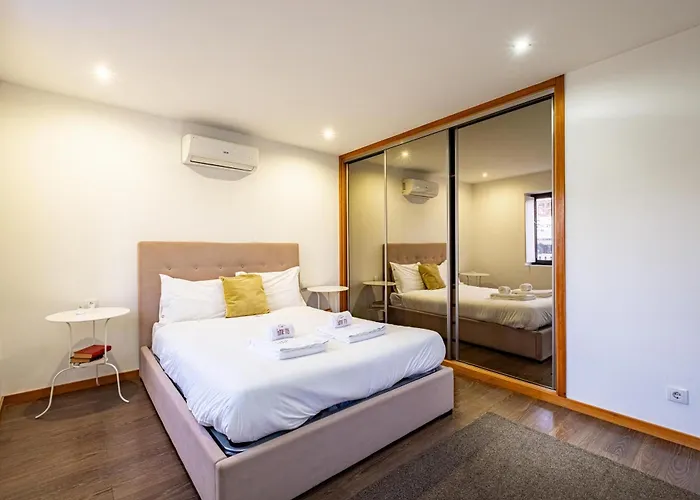 Panoramic River View Downtown With Terrace *