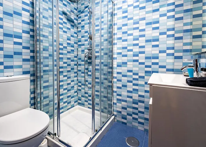 Panoramic River View Downtown With Terrace