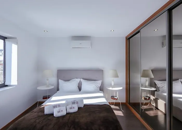 Vakantiehuis Panoramic River View Downtown With Terrace *