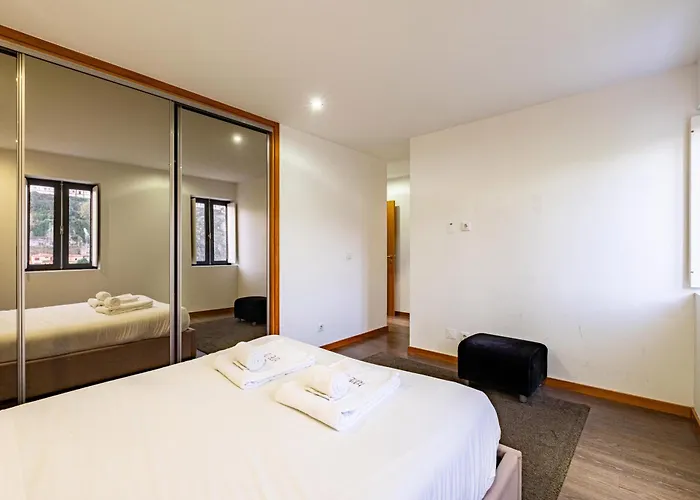 Vakantiehuis Panoramic River View Downtown With Terrace *